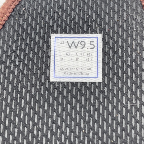 Rothy’s Truffle Python Flats. - Picture 11 of 13